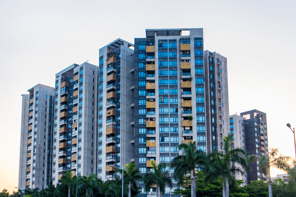 pngtree-hd-photography-of-real-estate-buildings-picture-image_1684042